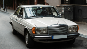 Read more about the article The Mercedes-Benz Story: 100 Years of Engineering Excellence