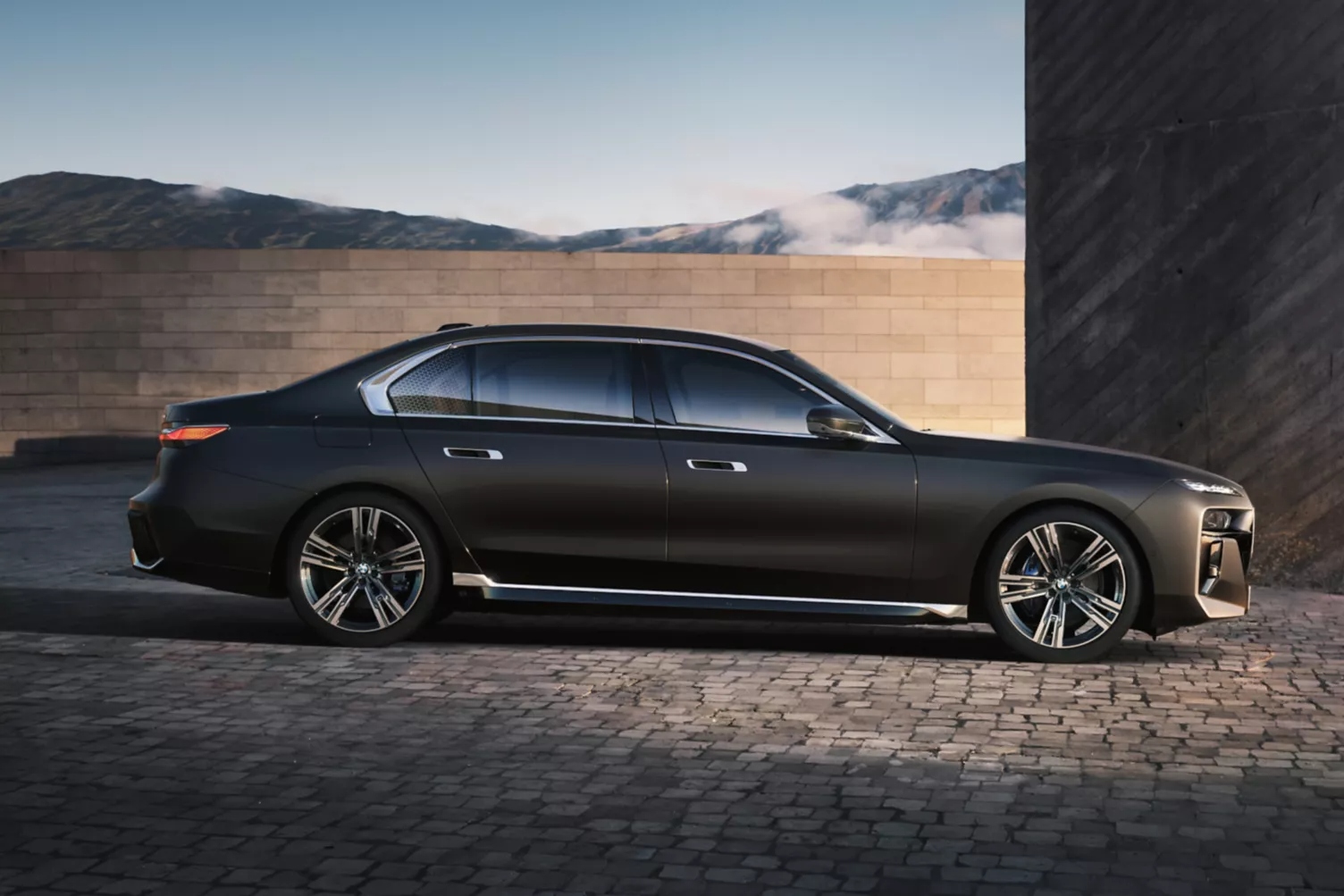 BMW 7 Series Review 