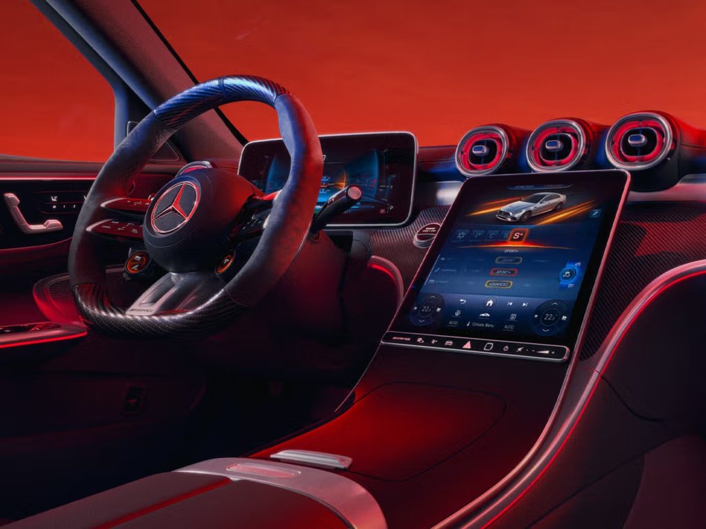 Mercedes-AMG C 43 Infotainment