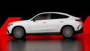 Mercedes-AMG GLC 43 4MATIC Coupe Side Angle