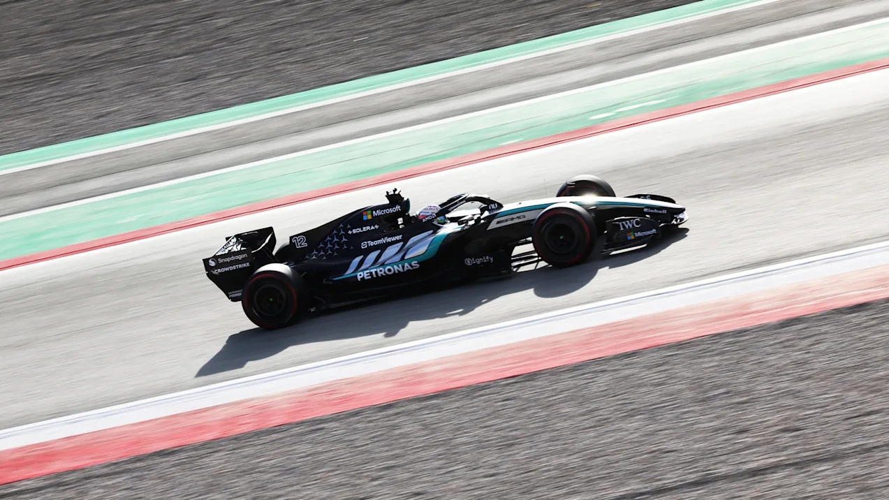 Read more about the article Mercedes F1 Car 2026: Inside the All-New W17 Challenger