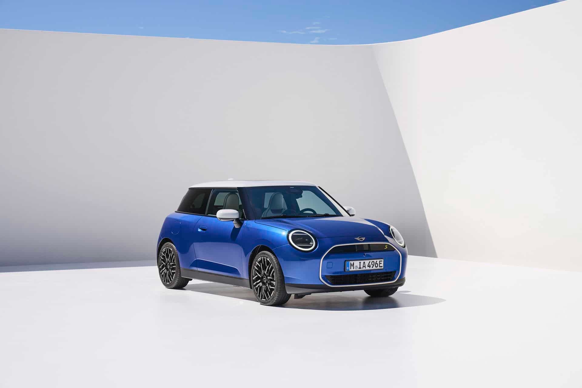 Read more about the article MINI Cooper Electric: One of the Safest Electric Hatchbacks – Euro NCAP Best-in-Class Review